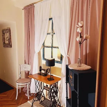 Middletown No 2, Self Check-in 24 H Apartmán Banská Bystrica