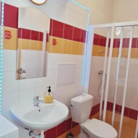 Middletown No 2, Self Check-in 24 H